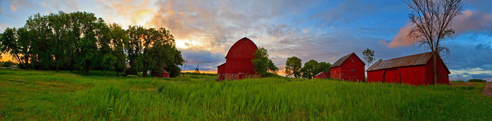 RED BARN
                     -- © Copyright 2024 Jaz Fabry Fine Art --